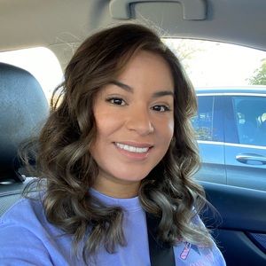 Meet your Posher, Crystal